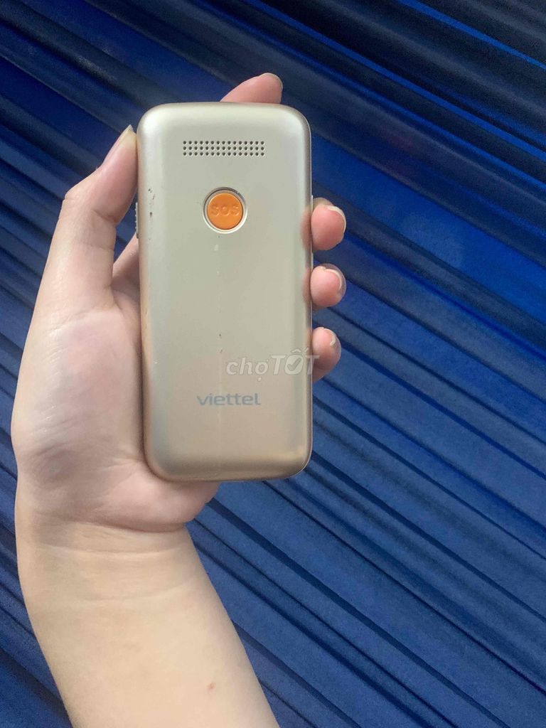 Viettel Điện thoại Vàng đồng Mới. Mua bán Điện thoại tại Quận 8 Tp Hồ Chí Minh được đăng bởi Woo Lisa hình 1