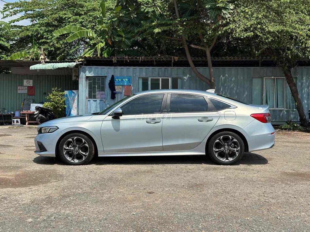 Honda Civic G 2022 1.5 Turbo CVT серебристый 15 000 км