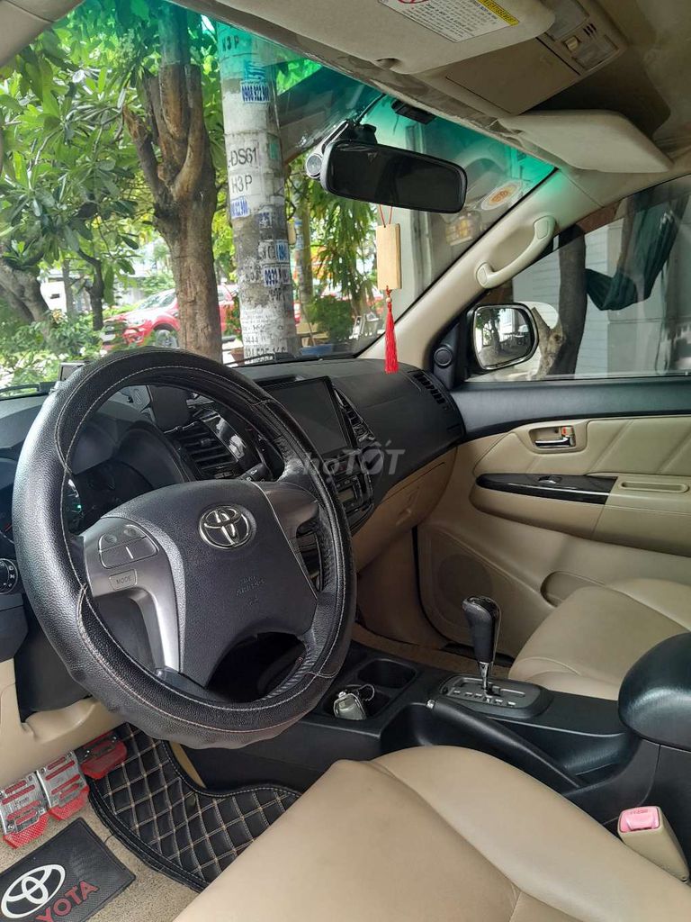 Toyota Fortuner 2014 photo 2