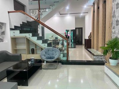 Аренда · 3 комн. · 75 м² · Quận Ngũ Hành Sơn, ул. Đường Nguyễn Xiển
