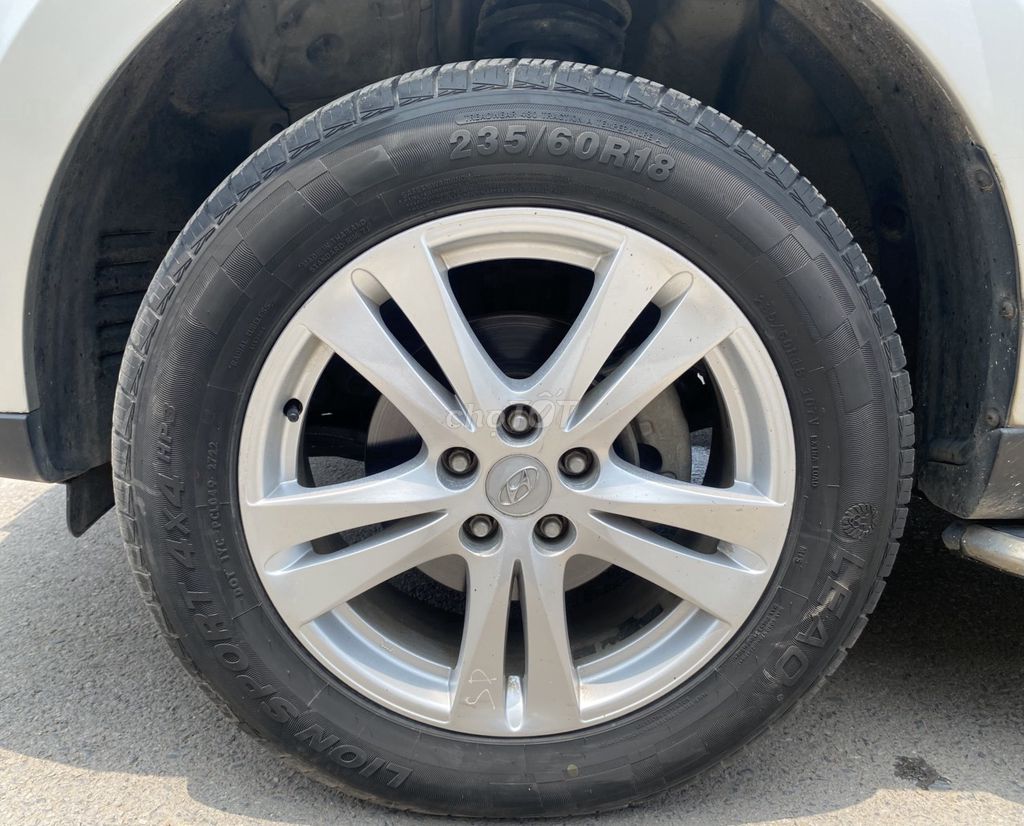 Hyundai Santafe SLX 2.0L cuối 2009 Form 2010. Đẹp. Mua bán Ô tô tại Huyện Sóc Sơn Hà Nội được đăng bởi Salon Auto Đào Hằng hình 9