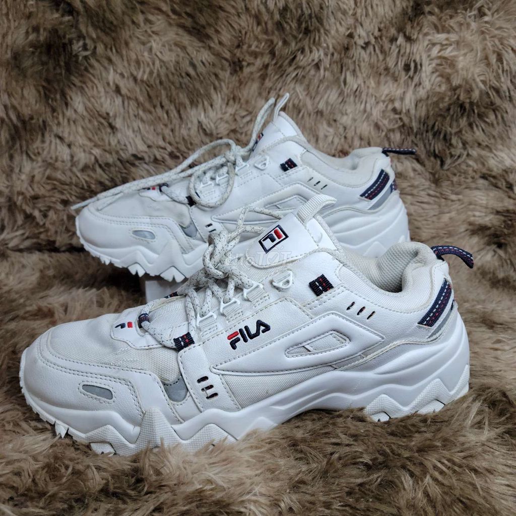 Giày FILA size 42