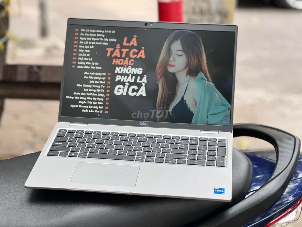 Dell Latitude 5520 Core i7 gen 11th cực mới