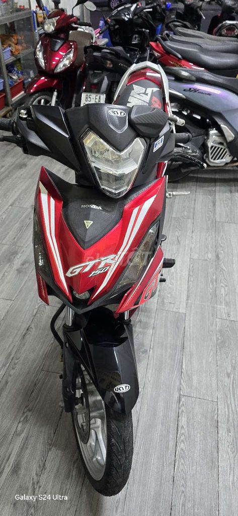 Bán hoăc trao đổ xe. Mua bán Xe máy tại Thành phố Thuận An Bình Dương được đăng bởi Minh phuong hình 1