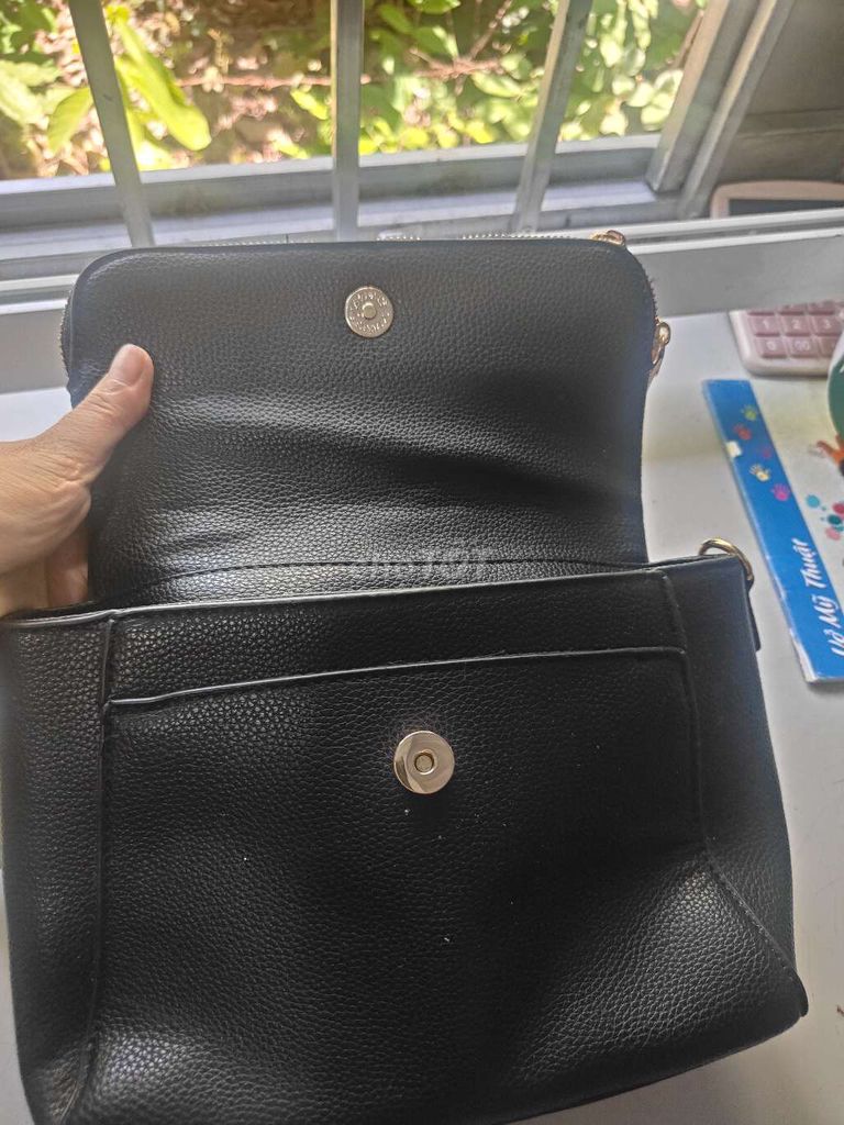 Túi xách Ellen Tracy Da Đen Nữ. Mua bán Túi xách tại Huyện Tịnh Biên An Giang được đăng bởi Nguyễn Thị Kim Chên  hình 1