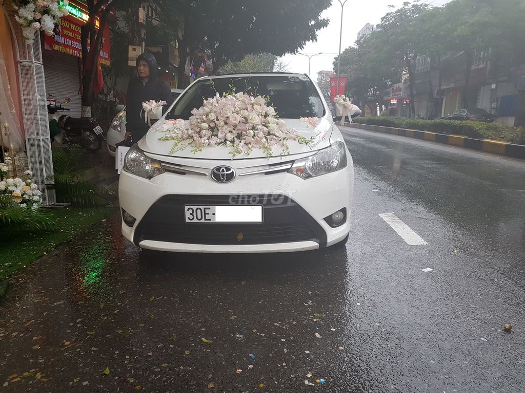 Белые детали Toyota Vios 2017 в Ханое