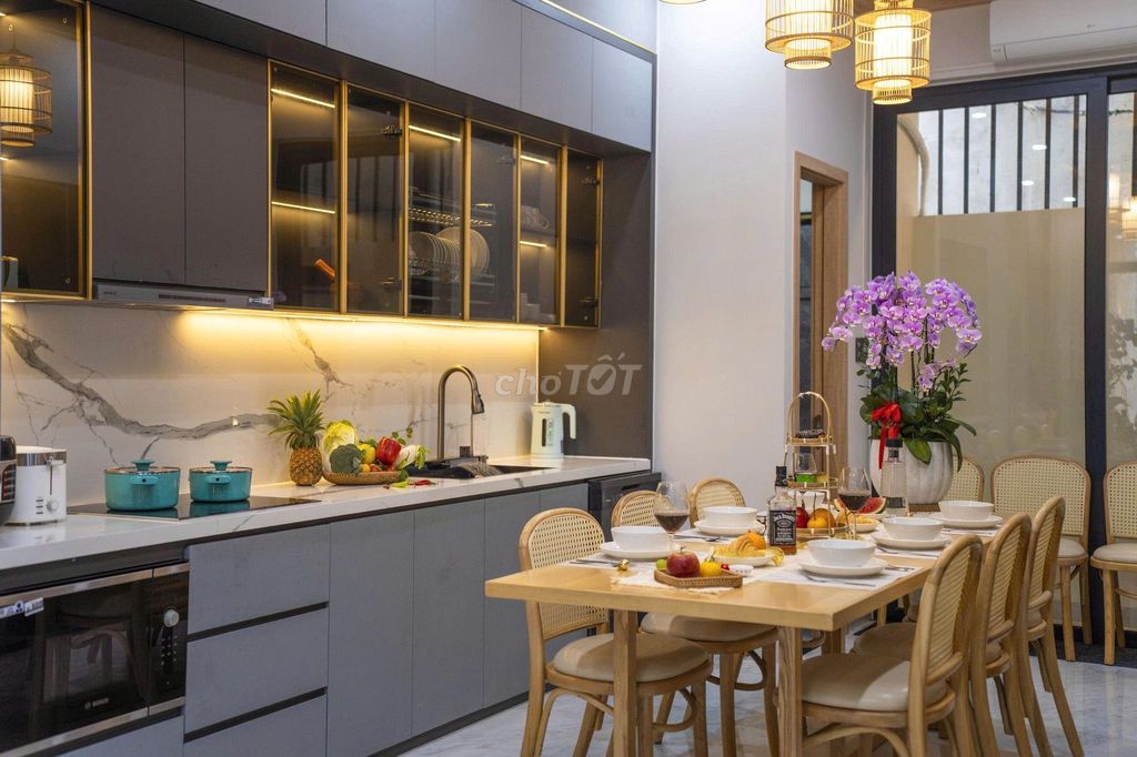 Cho thuê nhà 5 phòng ngủ tại Ngũ Hành Sơn, Đà Nẵng — ảnh 1