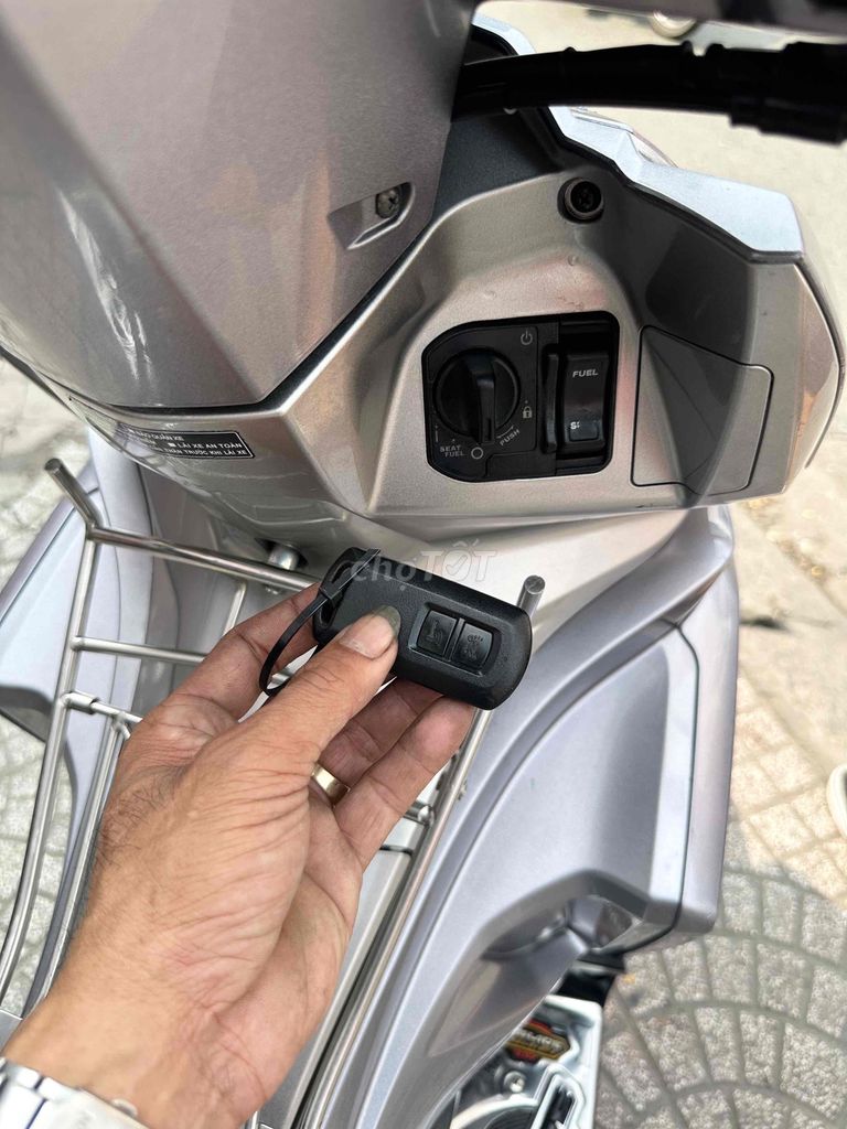 Honda Air Blade 2019 Siêu nhân Bạc. Mua bán Xe máy tại Quận Bình Thạnh Tp Hồ Chí Minh được đăng bởi Chương Decal hình 5