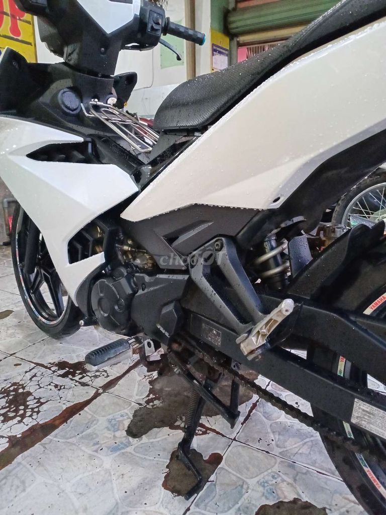 Yamaha Exciter màu Trắng. Mua bán Xe máy tại Quận Bình Tân Tp Hồ Chí Minh được đăng bởi Cường phát  hình 5