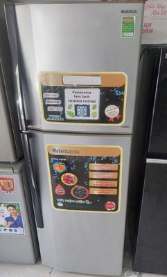 Tủ lạnh Toshiba 200 lít đẹp
