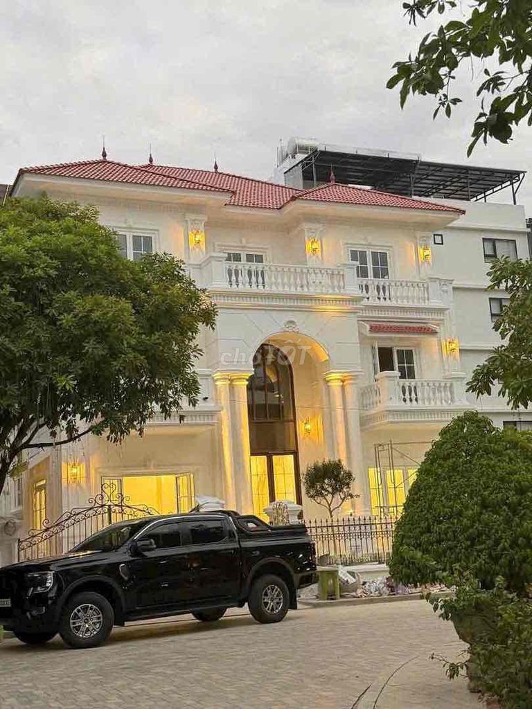 VIP-вилла на продажу в Фуок Хае (VCN)