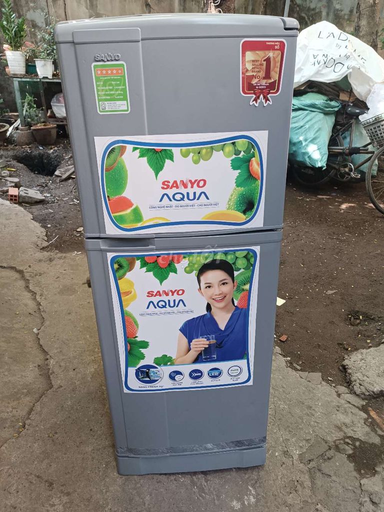 Tủ lạnh Sanyo 140L Xám. Mua bán Tủ lạnh tại Quận 7 Tp Hồ Chí Minh được đăng bởi Loan Tran hình 1