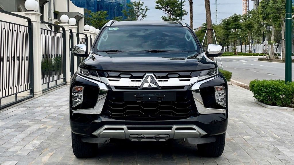 Pajero Sport 3.0 V6 máy xăng cao cấp nhất. Mua bán Ô tô tại Quận Bắc Từ Liêm Hà Nội được đăng bởi Trung Auto 26 Phạm Văn Đồng hình 1