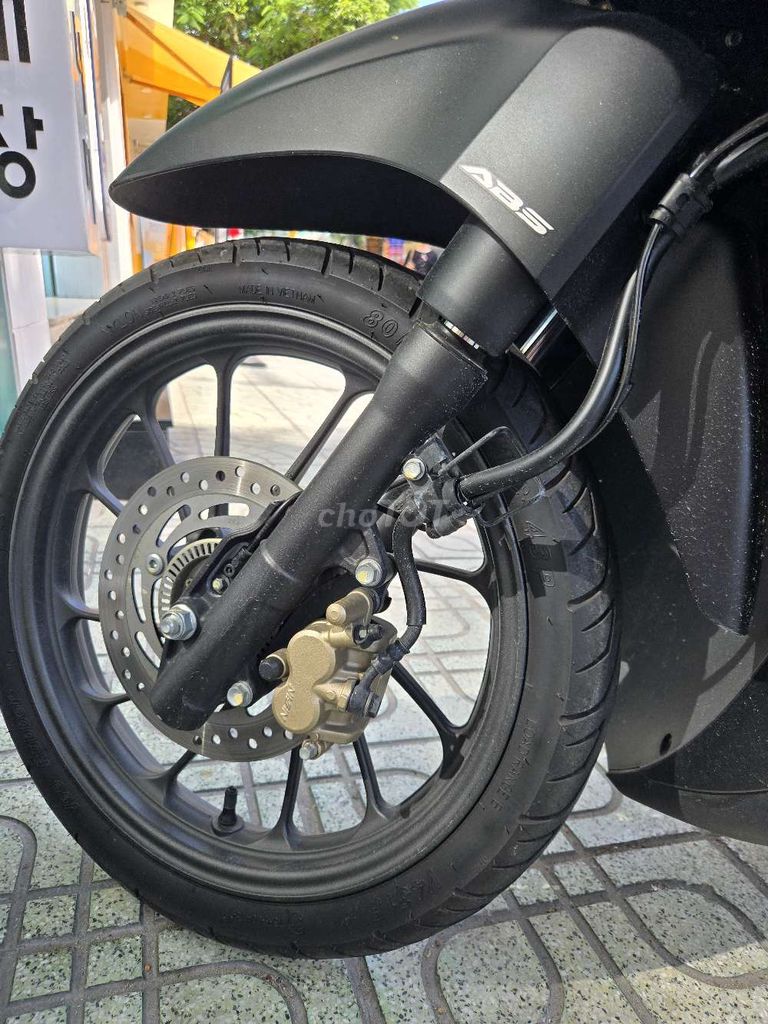 Chính chủ,ABS đen nhám thể thao,sx22 lăn bánh 23. Mua bán Xe máy tại Thành phố Nha Trang Khánh Hòa được đăng bởi ngoc hình 4