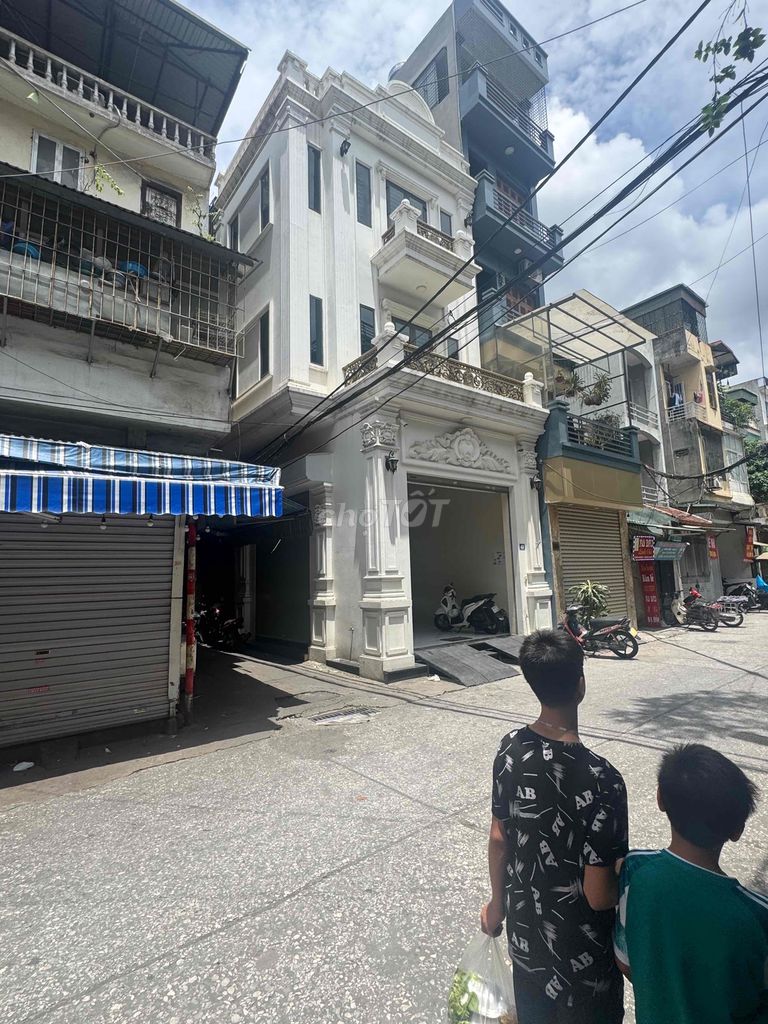 TUYỂN THỢ CẮT TÓC NAM CÓ KINH NGHIỆM. Việc làm tại Quận Hoàn Kiếm Hà Nội được đăng bởi Cắt Tóc Nam Đức Anh hình 2
