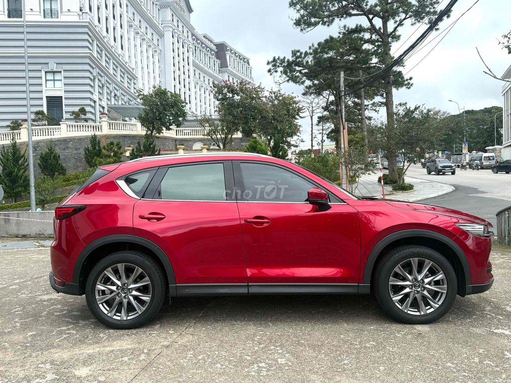 Mazda CX-5 Premium SX 2022, красный, 36 000 км