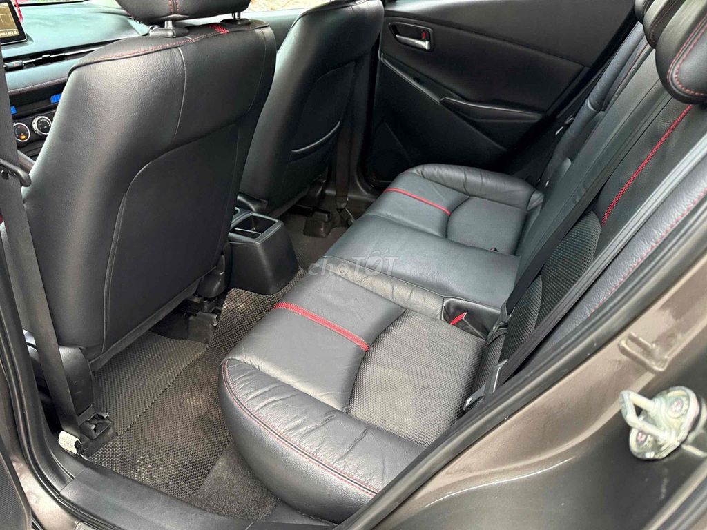 Mazda 2 2017  1.5 AT Sedan - 98000 km. Mua bán Ô tô tại Quận Hoàng Mai Hà Nội được đăng bởi Sáng OTo Hn hình 9