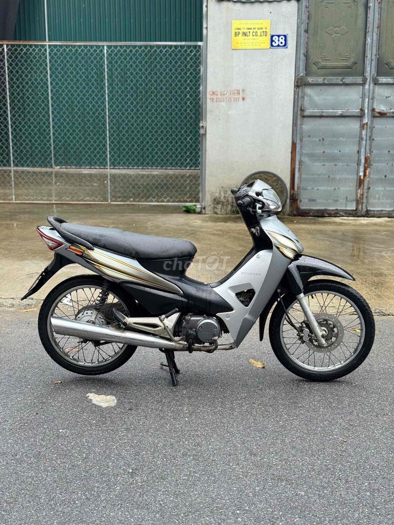 Хонда Вейв S 100 2007, серебро, 30 000 км