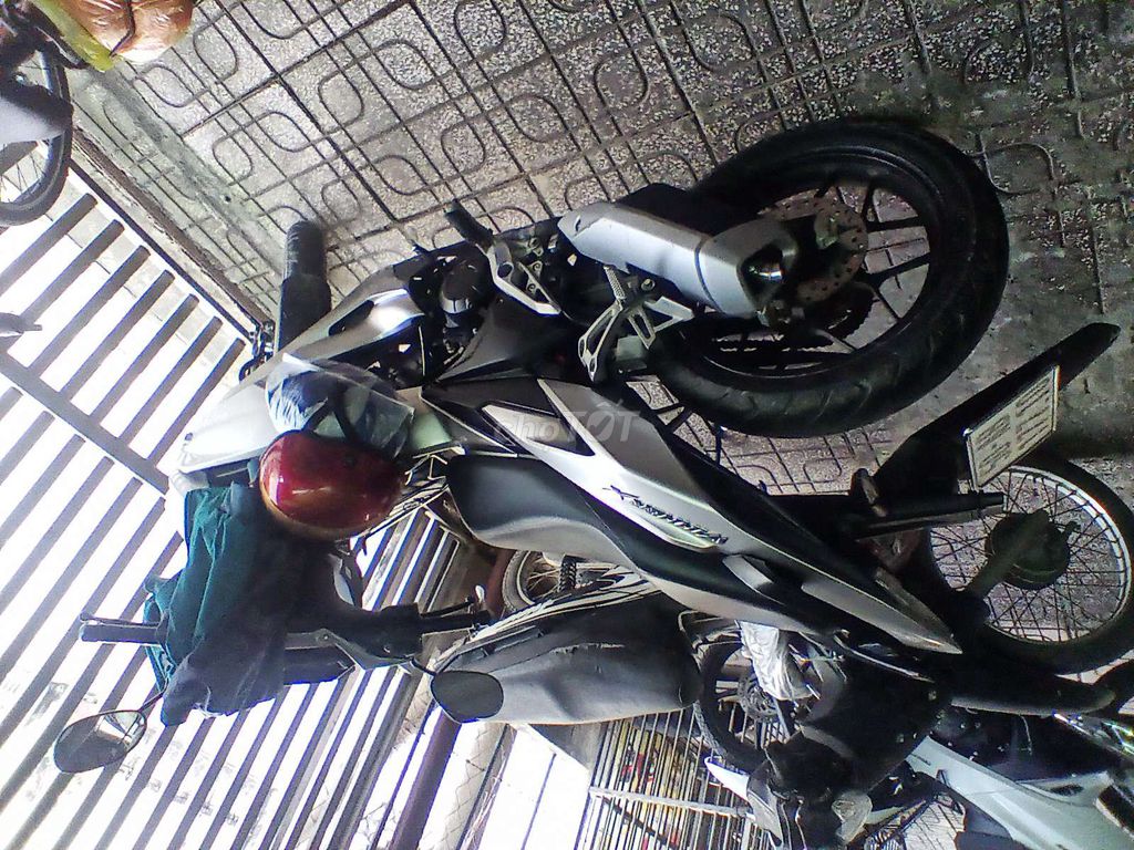 Honda Winner X V2 Bạc Đỏ 23000 km. Mua bán Xe máy tại Huyện Củ Chi Tp Hồ Chí Minh được đăng bởi Thanh hình 2