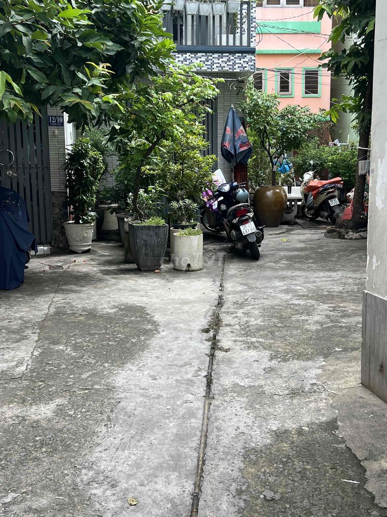 NHÀ  65 M2 NGANG 4,5  - 2 TẦNG-  GIÁP BÌNH THẠNH - CHỈ 4,5 tỷ.