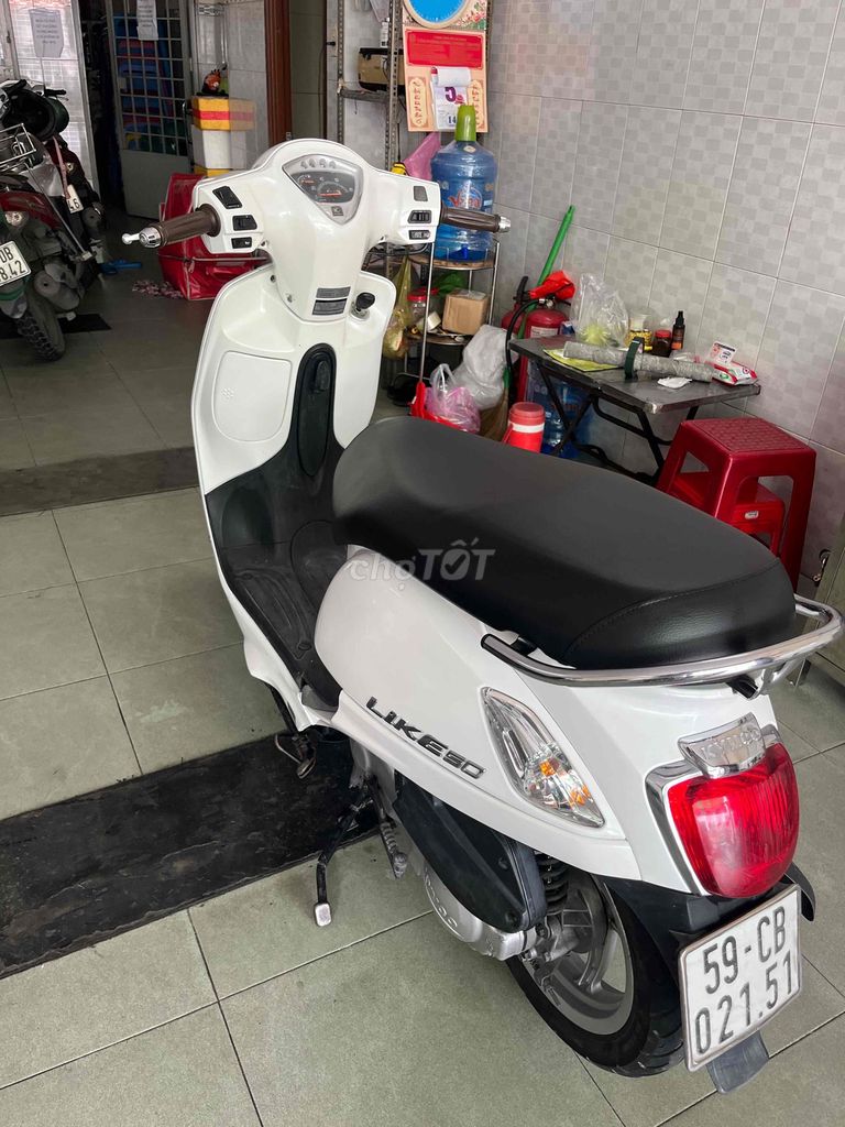 Kymco Like 50cc màu Trắng. Mua bán Xe máy tại Quận Tân Phú Tp Hồ Chí Minh được đăng bởi Cửa Hàng xe gắn máy Minh Tuấn  hình 9