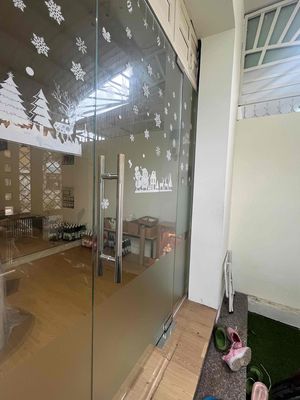 Thanh lý bộ cửa kính cường lưc có khoá cao 2m3. Mua bán Nội thất, đồ gia dụng khác tại Thành phố Thủ Đức Tp Hồ Chí Minh được đăng bởi Mint