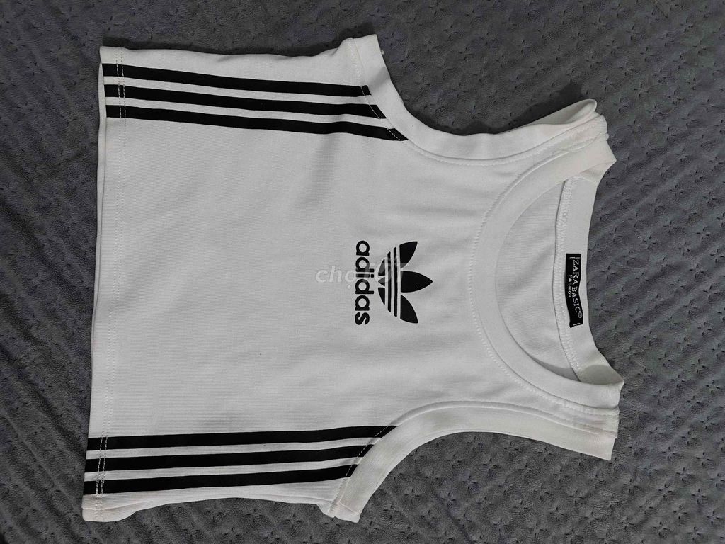 Áo thun nữ Adidas Trắng. Mua bán Quần áo tại Huyện Giao Thủy Nam Định được đăng bởi Nguyễn Mỹ Nhật hình 1