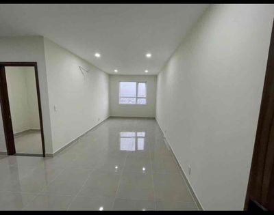 Topaz City Căn 2 Phòng Ngủ Nhà Trống Tầng Trung