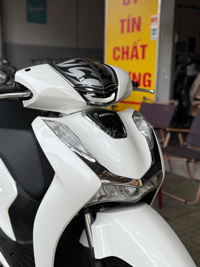 SH 2023 cọp trum mền 2k km mơi keng. Mua bán Xe máy tại Thành phố Buôn Ma Thuột Đắk Lắk được đăng bởi Ngô quốc Việt  hình 6