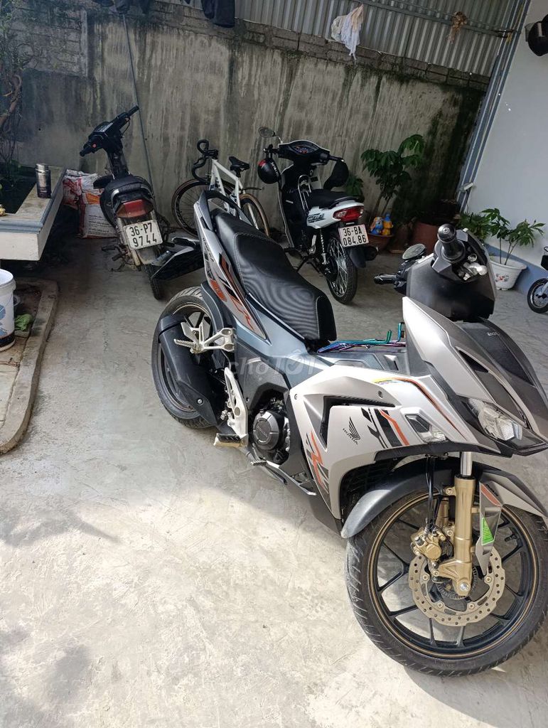 Xe ít đi cần bán. Mua bán Xe máy tại Huyện Yên Định Thanh Hóa được đăng bởi Thiên Phúc hình 3