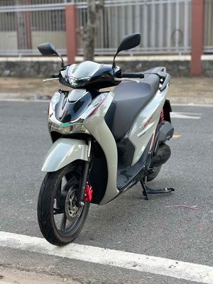 BÁN SH 160 ABS– BAO HỒ SƠ SANG TÊN – ODO 11.000. Mua bán Xe máy tại Thành phố Thủ Dầu Một Bình Dương được đăng bởi Xe Máy Bình Dương