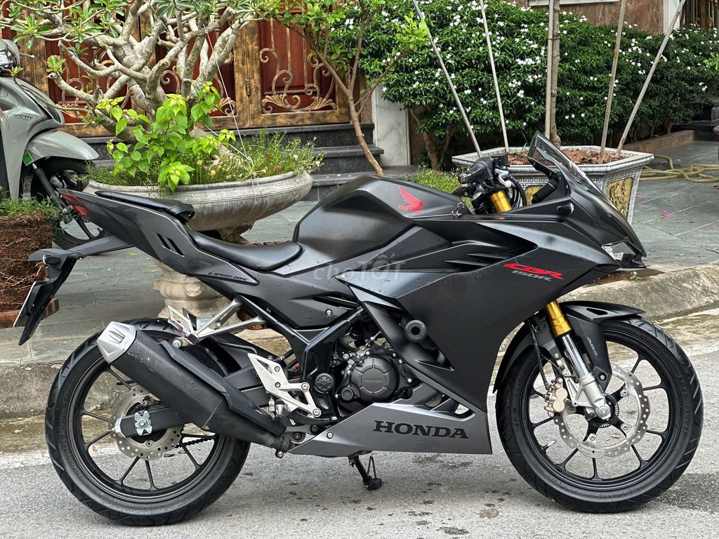 Honda CBR 150 2023 có trả góp trao đổi ✅. Mua bán Xe máy tại Quận Thanh Xuân Hà Nội được đăng bởi Phú Lý hình 4