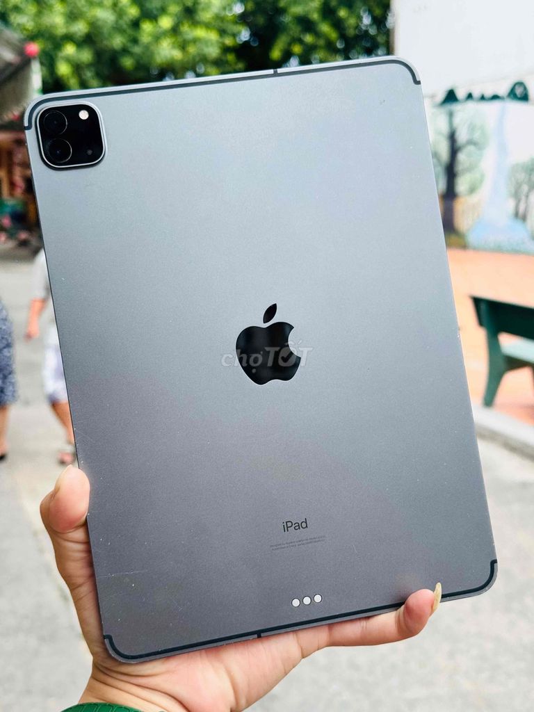 Apple iPad Pro 11 inch Gen 2 128GB Xám. Mua bán Máy tính bảng tại Thành phố Biên Hòa Đồng Nai được đăng bởi phạm hân hình 1