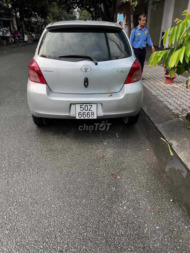 Toyota Yaris 2007 - nhập khẩu Nhật Bản. Mua bán Ô tô tại Quận 7 Tp Hồ Chí Minh được đăng bởi Salon Ô Tô Cũ Hải Hà hình 2