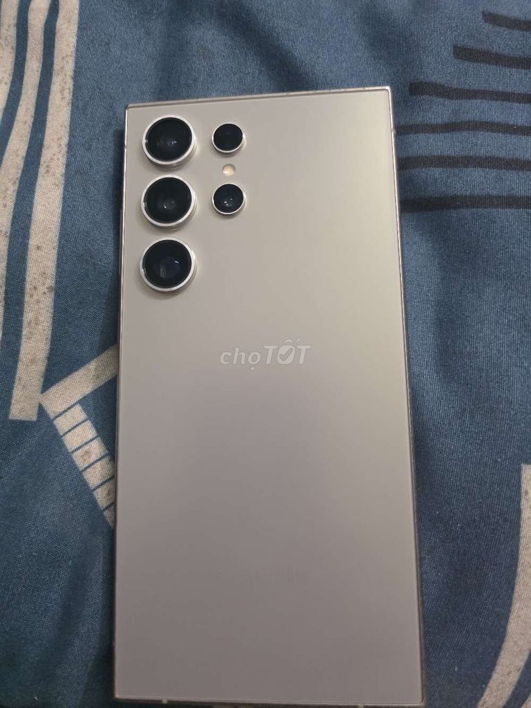 Samsung S24 Ultra 256GB Bạc Like New. Mua bán Điện thoại tại Quận Cầu Giấy Hà Nội được đăng bởi Người Làm Thuê hình 1