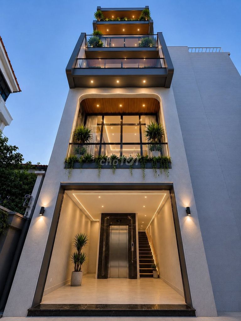 Bán nhà Thạch Bàn Long Biên sân nhà 70m2 thang máy oto thông ~ 9 tỷ TL