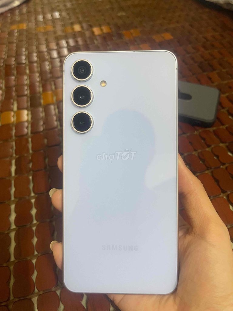 Dư dùng e cần bán Samsung S24 FE 5G bản Việt Nam. Mua bán Điện thoại tại Quận Bình Thạnh Tp Hồ Chí Minh được đăng bởi Lyna Huỳnh hình 1