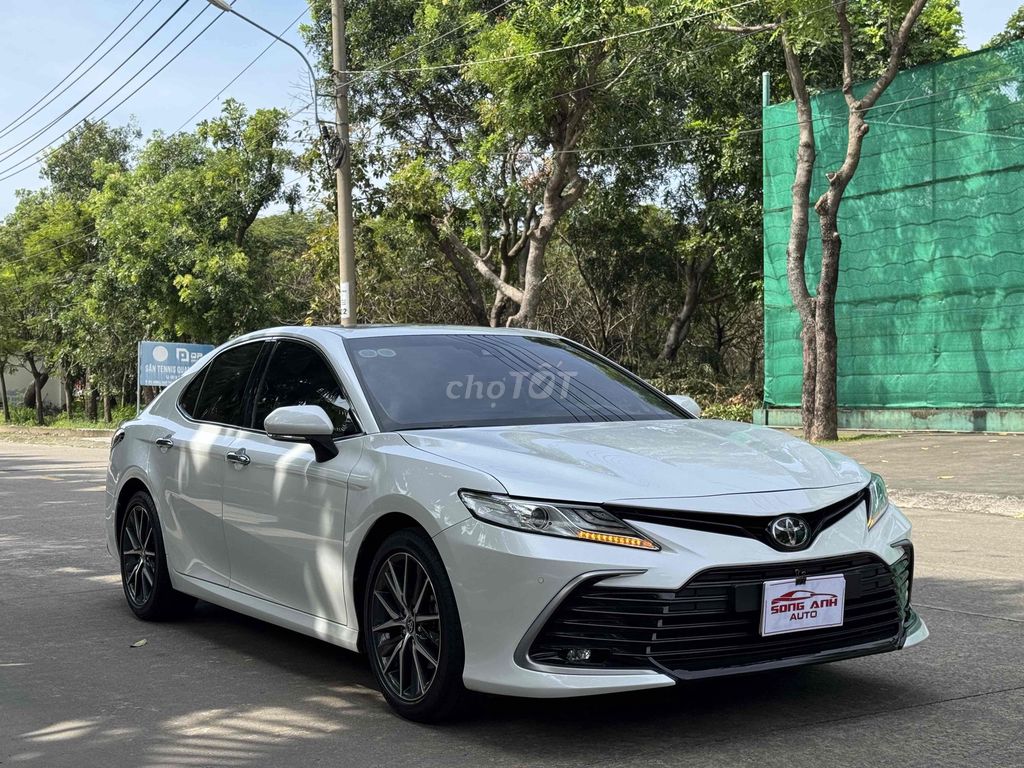 🚘Siêu phẩm Camry 2.0Q 2022 siêu đẹp cập bến🚘. Mua bán Ô tô tại Thành phố Dĩ An Bình Dương được đăng bởi Dương hình 1