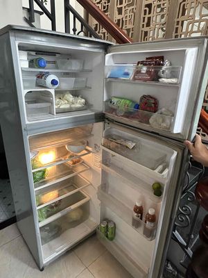 Tủ lạnh màu xám bạc. Mua bán Tủ lạnh tại Quận Bình Tân Tp Hồ Chí Minh được đăng bởi Minh
