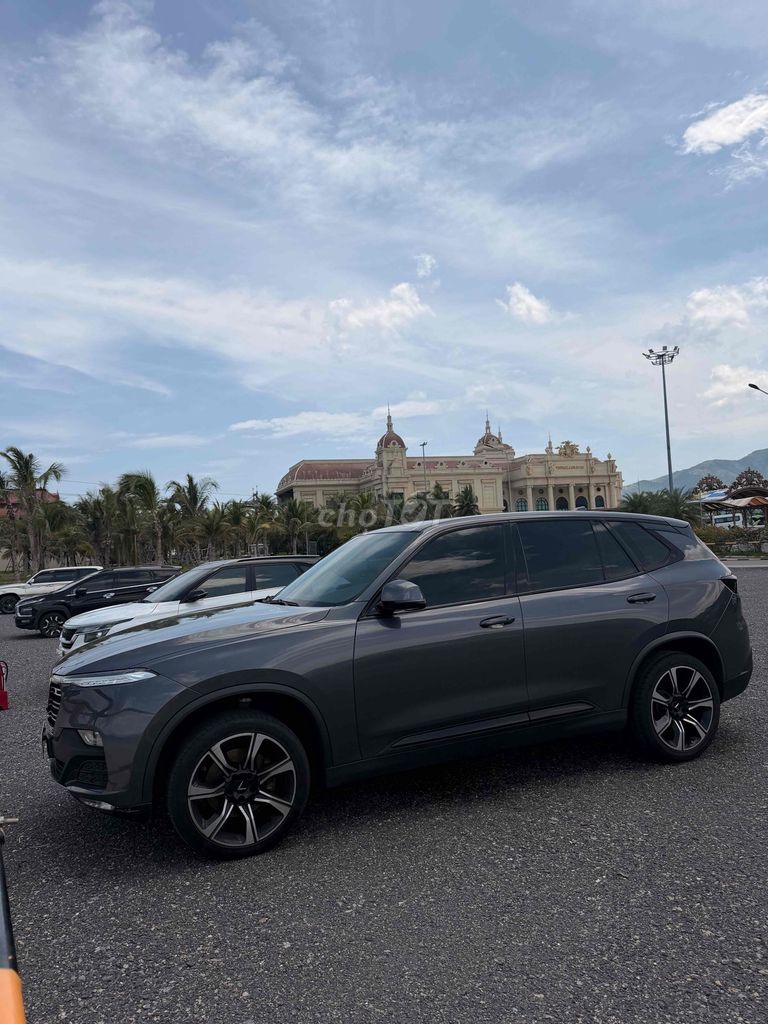 VinFast Lux SA 2.0 2019 Tiên phong Серый 68 000 км