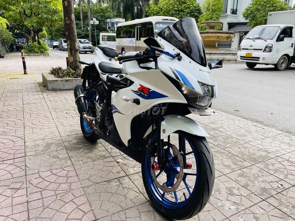 SUZUKI GSX 150 TRẮNG  150FI XE ĐẸP 1 CHỦ ĐI BÁN. Mua bán Xe máy tại Quận Nam Từ Liêm Hà Nội được đăng bởi Mai Khánh hình 1