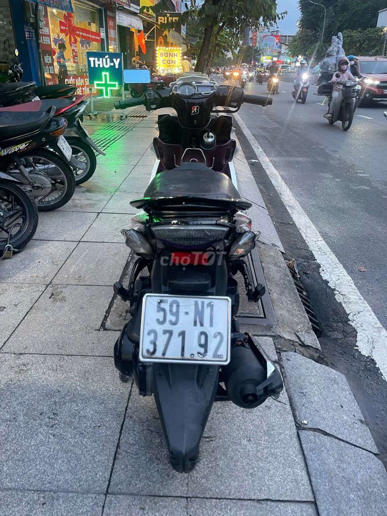 Yamaha Nouvo 5 2014 mới 90% biển số thành phố. Mua bán Xe máy tại Quận Tân Phú Tp Hồ Chí Minh được đăng bởi Tuanduy hình 3