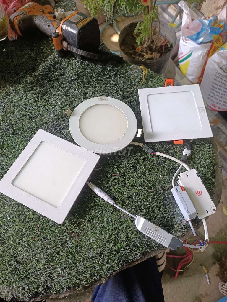 Đèn LED âm trần Vuông Tròn. Mua bán Đèn tại Quận Cẩm Lệ Đà Nẵng được đăng bởi Hoàng Tôn hình 1