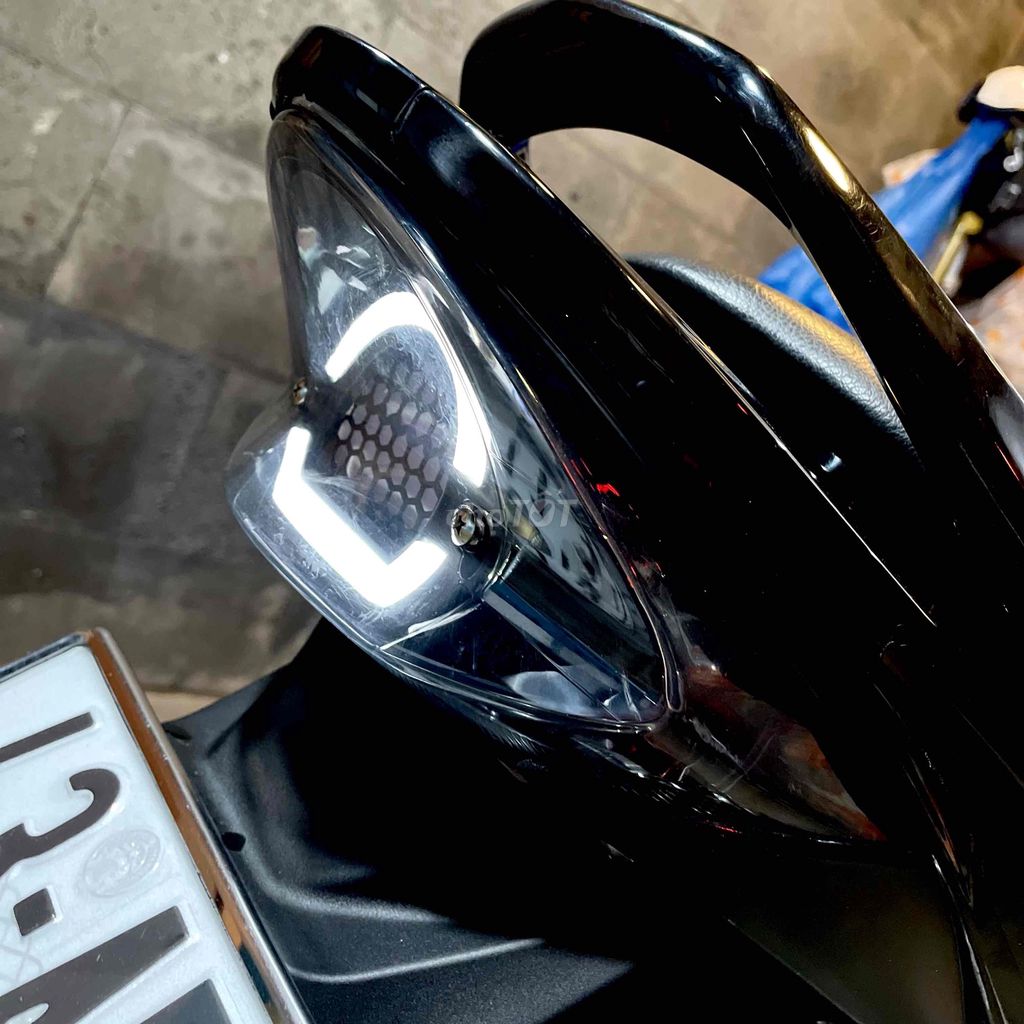 exciter 135 côn tay xuống áo full đồ chơi mới 100%. Mua bán Xe máy tại Quận Thanh Khê Đà Nẵng được đăng bởi XE ĐẸP ĐÀ NẴNG hình 4