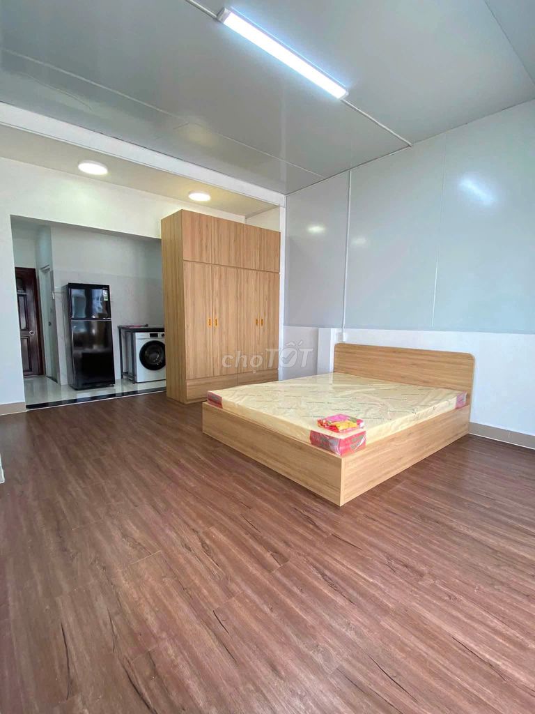 Studio Ban Công Lớn 35m2 - Bàu Cát - Trương Công Định - chỉ 6,5 Triệu