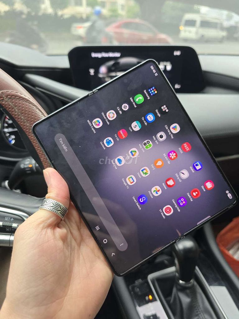 Galaxy Z Fold 5 bản 256GB (2 sim) bán/trao đỏo. Mua bán Điện thoại tại Quận Hoàng Mai Hà Nội được đăng bởi Hoang Club hình 1