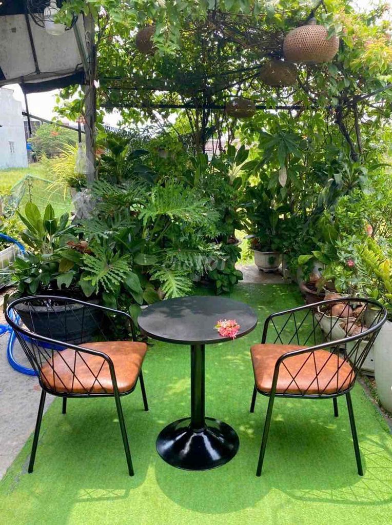 Mình cần thanh lý 4 bộ bàn ghế caffe☘️☘️. Mua bán Bàn ghế tại Huyện Bình Chánh Tp Hồ Chí Minh được đăng bởi Nhật Anh hình 1