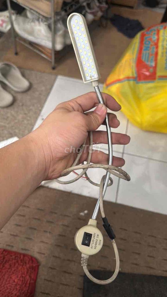 Đèn máy may Trắng. Mua bán Đèn tại Thành phố Thủ Đức Tp Hồ Chí Minh được đăng bởi Duy Hai hình 1