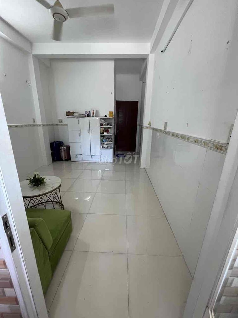 phòng có máy lạnh,máy giặc,…+22mv+Q8