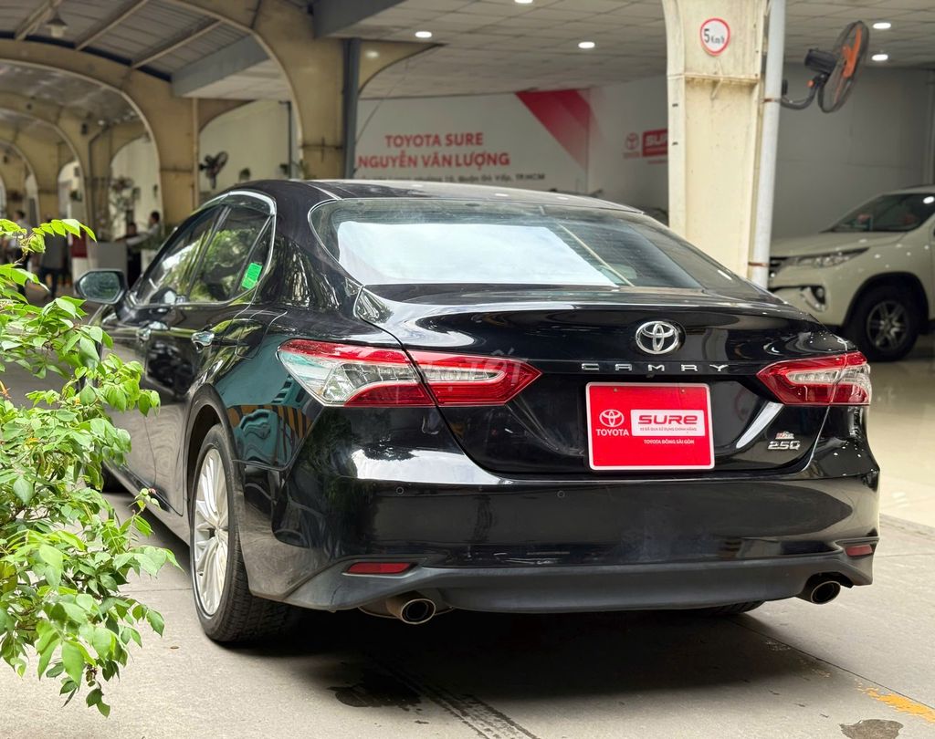 Toyota Camry 2019 2.5Q - 73856 km. Mua bán Ô tô tại Quận Tân Phú Tp Hồ Chí Minh được đăng bởi Vũ Phong Toyota Sure Xe Cũ Chính Hãng hình 4